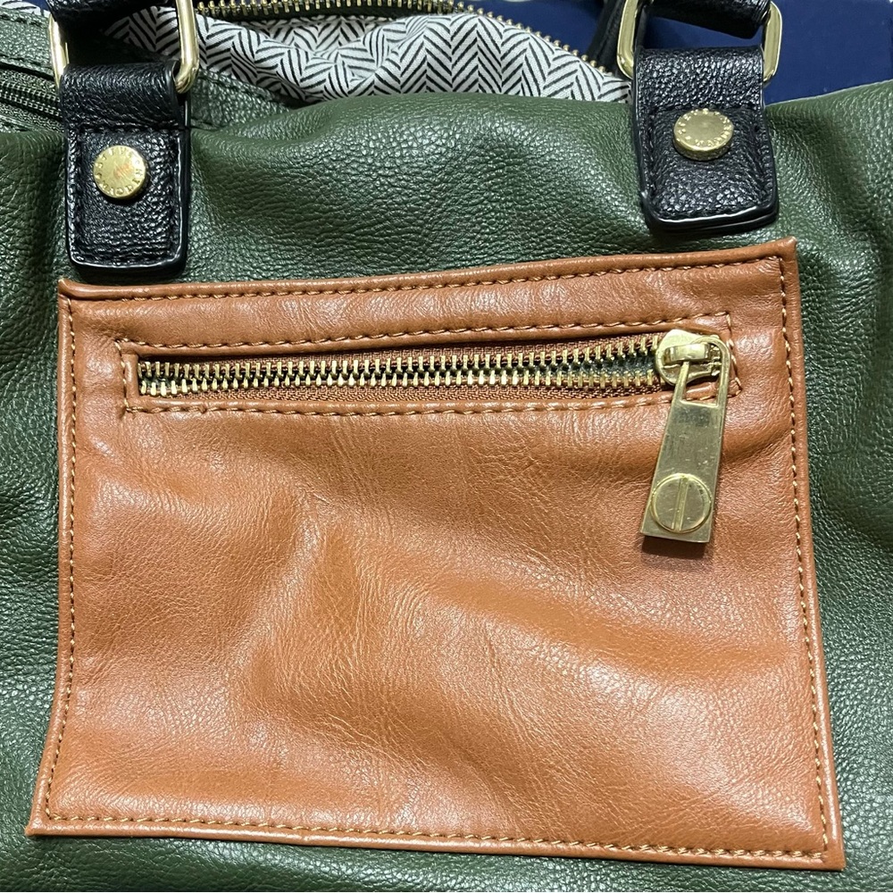 Steve Madden olive green with side compartment satchel purse, smoke free home - Picture 2 of 8